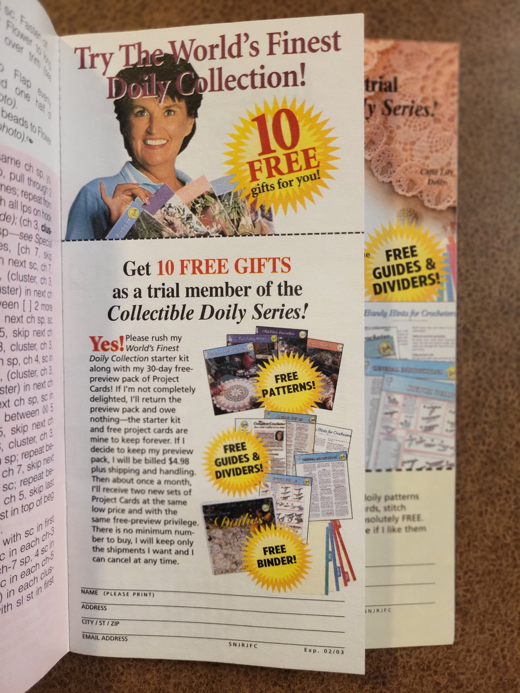 Annie's Favorite Crochet - Mini Magazine (2002)
